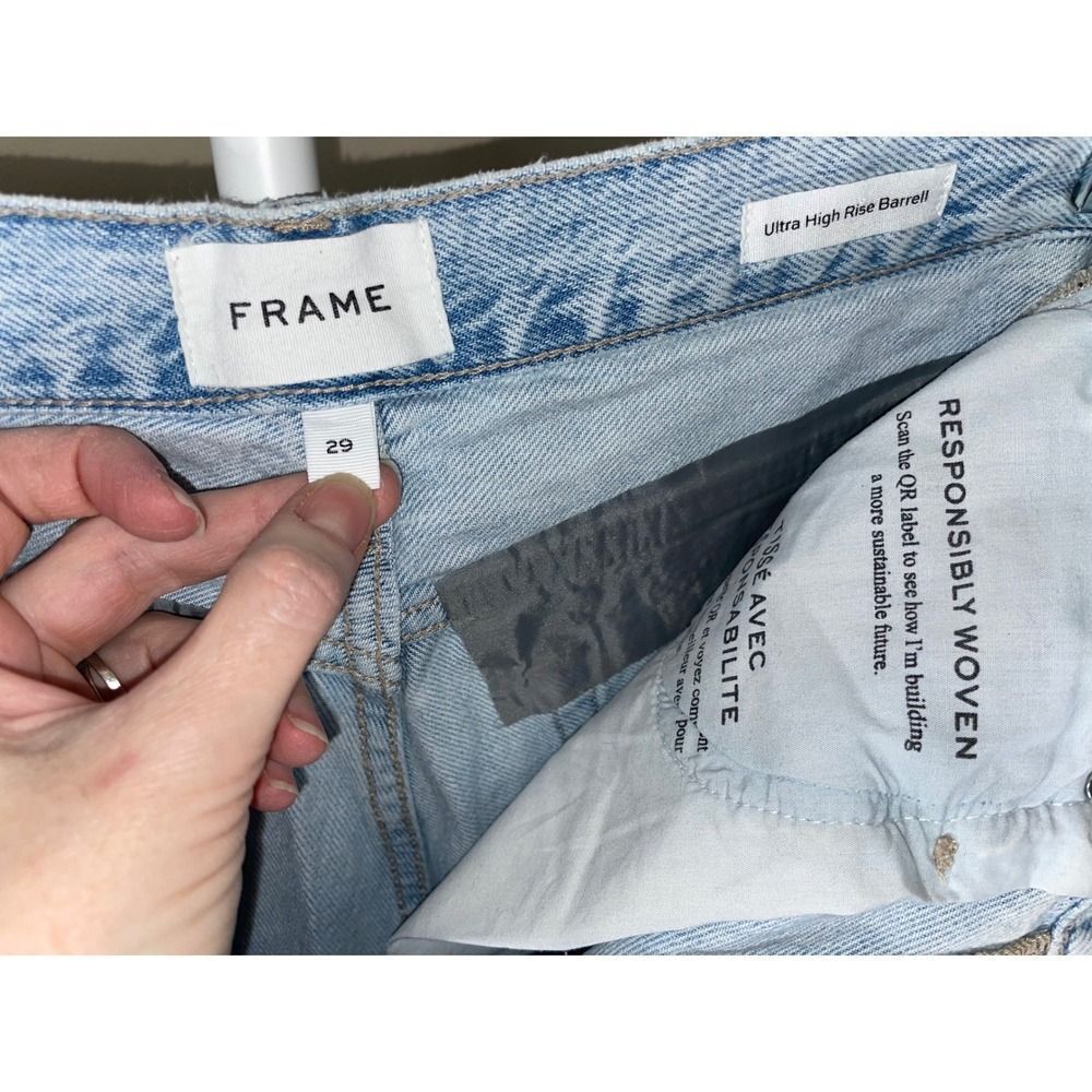 FRAME Ultra High Rise Barrel Jeans W/29 Light Blue Whisper LBR207 LN - Picture 4 of 15